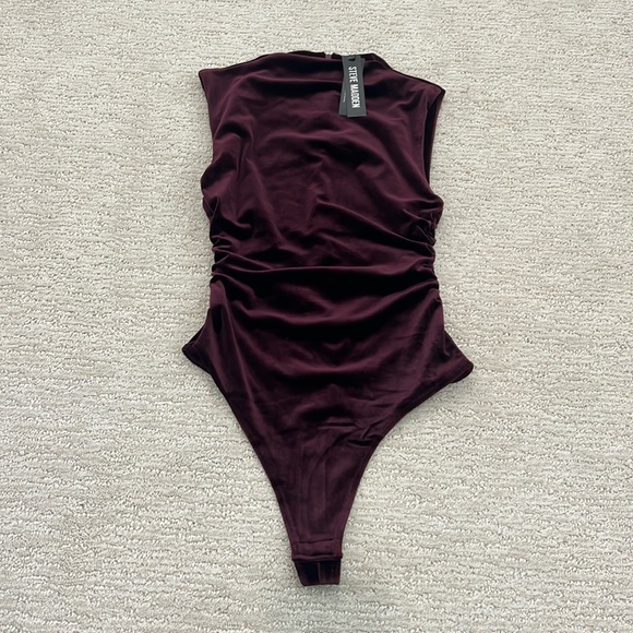 Steve Madden Esen Burgundy Wine Stretch Velvet Mock Neck Tank Bodysuit NWT - Picture 5 of 9